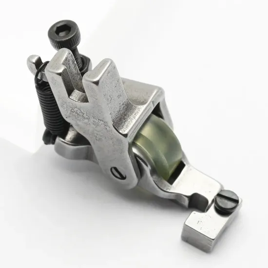 Piciorus reglabil cu rola de silicon pentru cusut fermoar ascuns, pentru masini industriale de cusut simple cu 1 ac