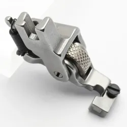 Piciorus presor reglabil cu rola zimtata de metal pentru cusut fermoar ascuns, pentru masini industriale de cusut simple cu 1 ac