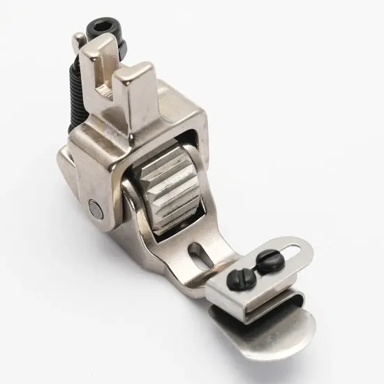 Piciorus pentru tiv simplu inferior cu rola dintata de metal si reglaj, pentru masini industriale de cusut simple cu 1 ac