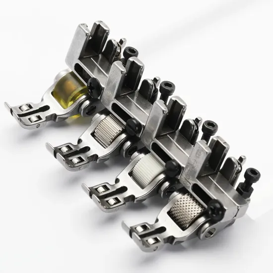 Piciorus presor cu rola dintata de teflon prevazut cu role mici pe talpa pentru masini industriale de cusut simple cu 1 ac
