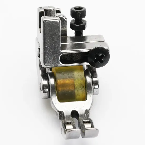 Piciorus presor cu rola de silicon prevazut cu role mici pe talpa pentru masini industriale de cusut simple cu 1 ac