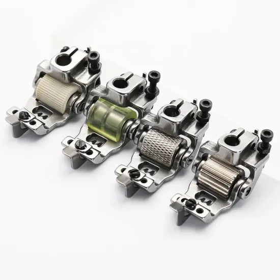 Piciorus presor cu rola de silicon si ghidaj reglabil pentru masini industriale tip uberdeck de cusut acoperire cu 3 ace, distanta intre ace 5,6mm