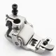 Piciorus presor cu rola dintata de teflon si ghidaj reglabil pentru masini industriale tip uberdeck de cusut acoperire cu 3 ace, distanta intre ace 6,4mm