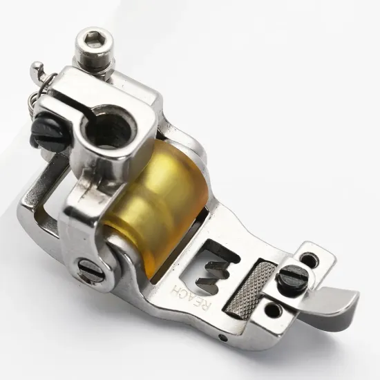 Piciorus presor cu rola de silicon si ghidaj reglabil pentru masini industriale tip uberdeck de cusut acoperire cu 3 ace, distanta intre ace 6,4mm