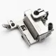 Piciorus presor cu rola zimtata de metal si ghidaj reglabil pentru masini industriale tip uberdeck de cusut acoperire cu 3 ace si 5 fire, distanta intre ace 5,6mm